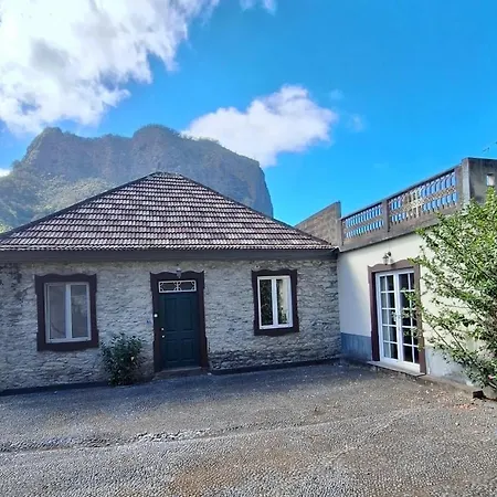 بيت للعطل Valentina's House *